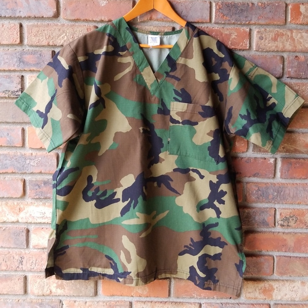 Camo scrub